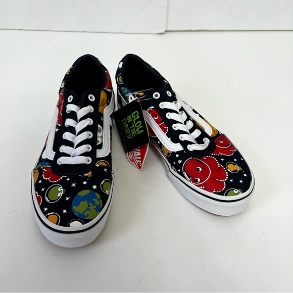 Vans Kids Ward Glow Fish Sneaker- Little Kids - New In Box - Reemoly - Picture 6 of 16